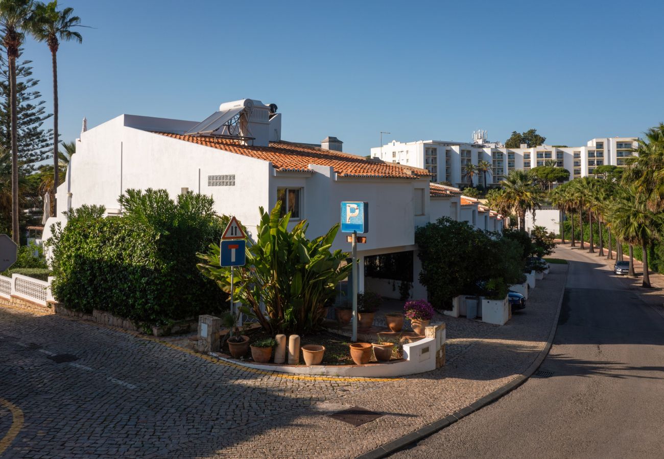 Terraced House in Vale do Lobo - Casa Aurora