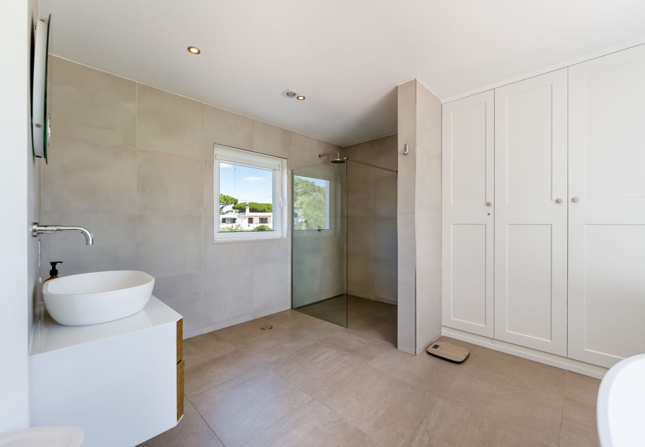 Villa in Vale do Lobo - Villa Birdie shore