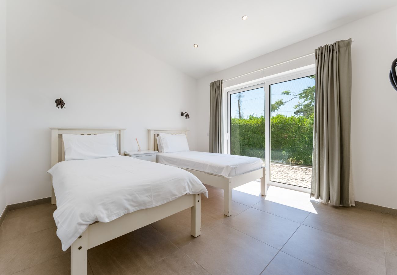 Villa in Vale do Lobo - Villa Birdie shore