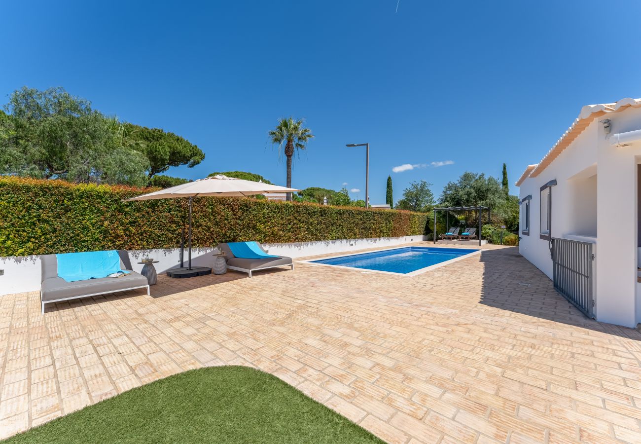 Villa in Vale do Lobo - Villa Birdie shore